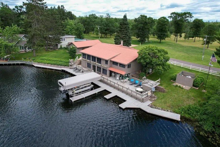 The Water's Edge Villa - Image 1