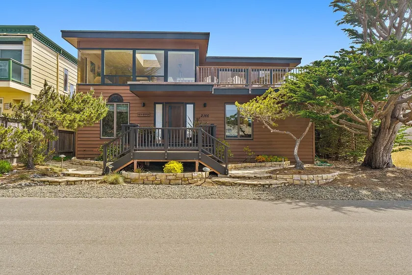 2166 Sherwood - Image 1