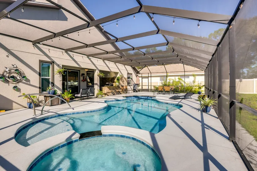 Palm Coast Paradise: Pool, Spa & Outdoor Kitchen - Image 1