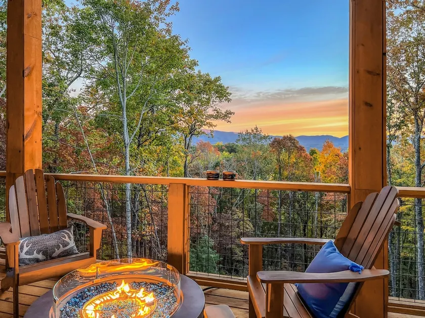 Mountain Escape Perfection! Views! Hot Tub! - Image 1