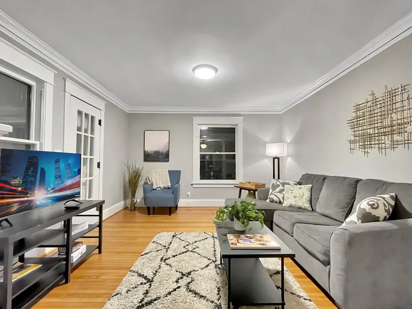Beautiful 2BR N of Grand near Downtown - Image 1