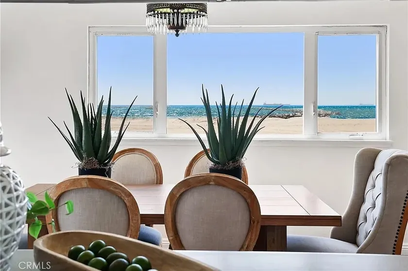 Beachfront 3 bedroom 3 bath in Seal Beach, CA - Image 1