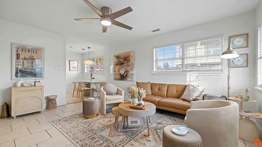 The Hangout Okaloosa Island Beach Cottage - Image 1