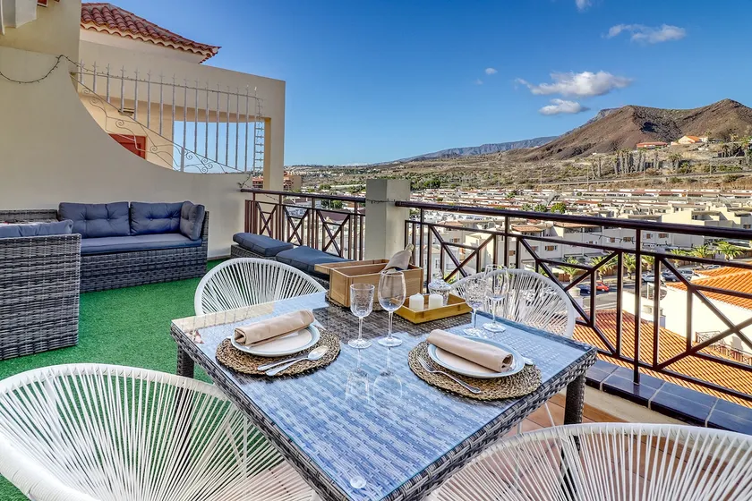 Two-Floor Penthouse with complex pool & Outdoor Terrace - Image 1