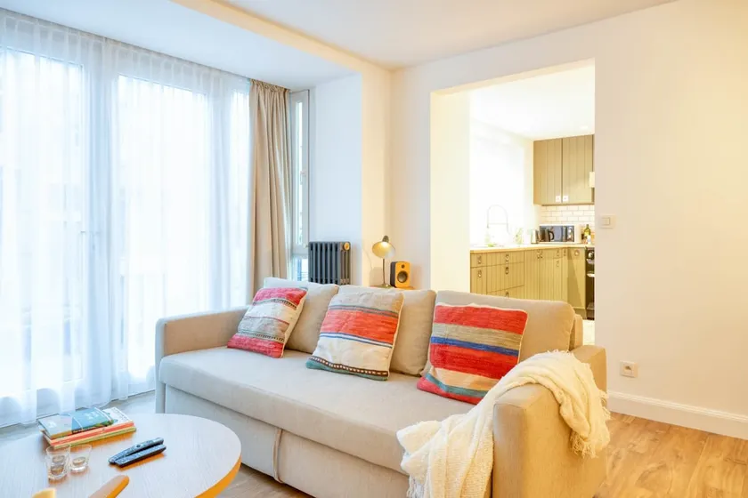 Chic 3-BR Oasis in Ghent - Stylish Interiors - Image 1