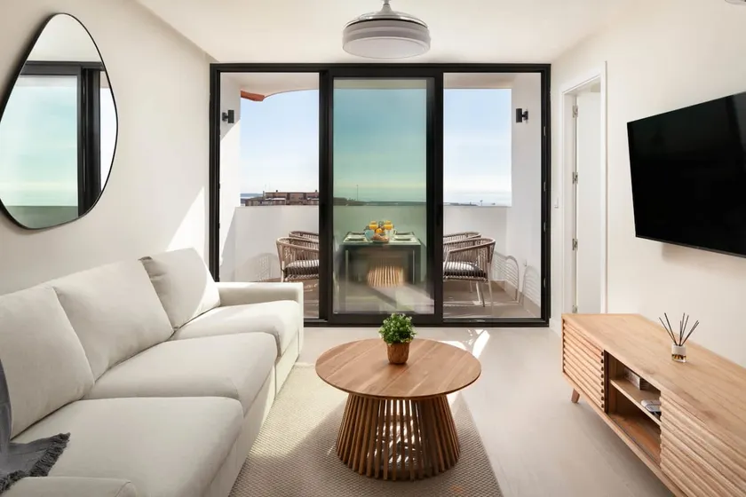 13th-Floor Sea Views · Terrace · A/C | Beach 5 Min - Image 1