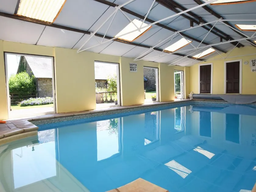 3 Bed in Abergavenny oc-90233 - Image 1