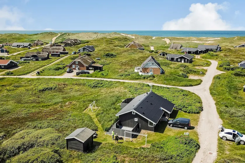 Spaceous wooden holiday house with spa - SJ724 - Image 1