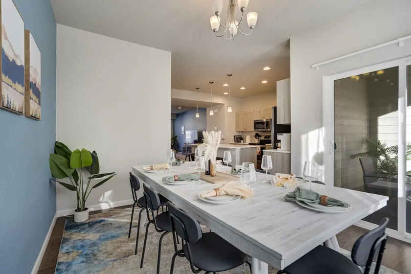 Modern Comfort In Colorado Springs - Image 1