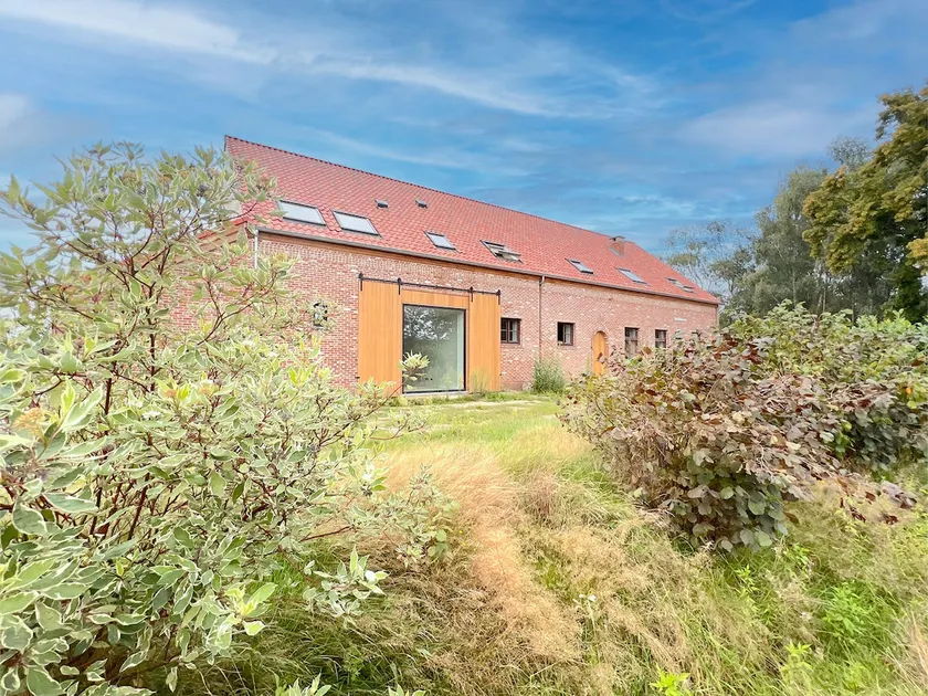 Beautiful farmhouse for groups with indoor pool - Image 1
