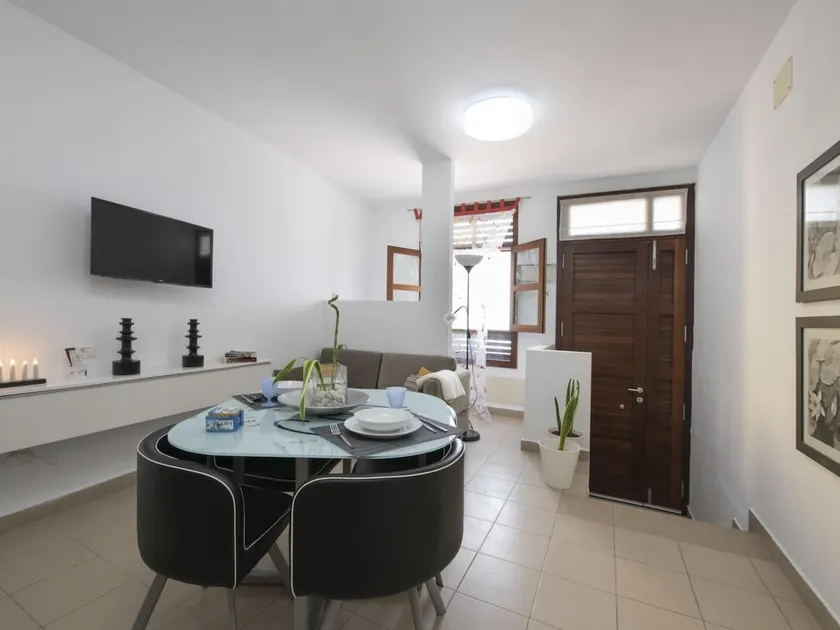 Apartment in the old town just 5 minutes from the beach - Image 1