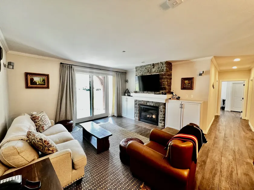 3BR/3BA Hearthstone condo with pool access - Image 1