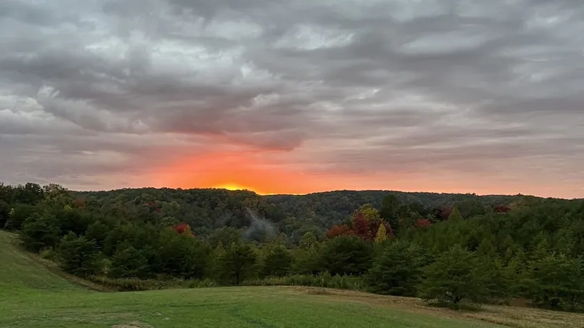Sunset Ridge- Natural Bridge, Sunset View, Hot Tub - Image 1