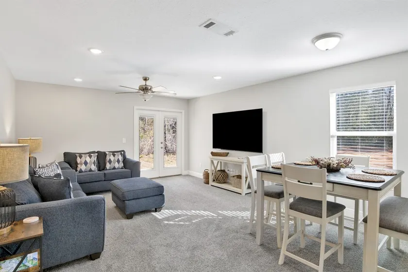 Atlas #B – Relaxing Coastal Retreat in Milton FL - Image 1