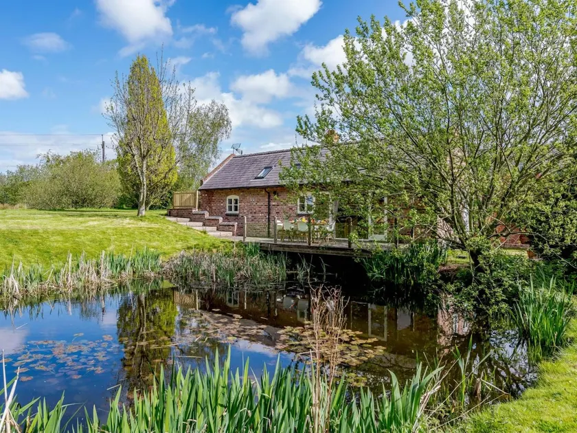 3 Bed in Ellesmere Port oc-82909 - Image 1