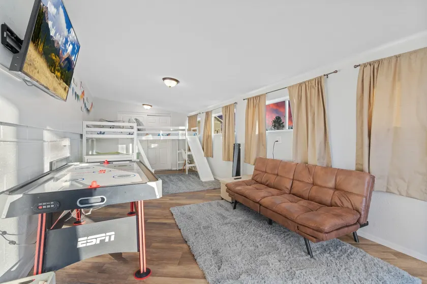 *Snow Bowl Guest Home* - Image 1
