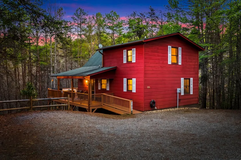 Modern Cabin in Murphy, NC by Lees Acres - Image 1
