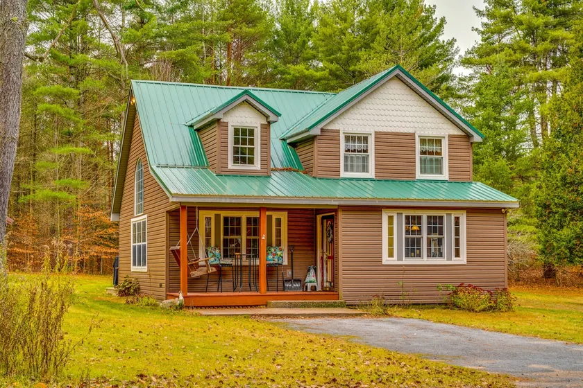 Greig Getaway Near Brantingham Lake & Ski Resort - Image 1