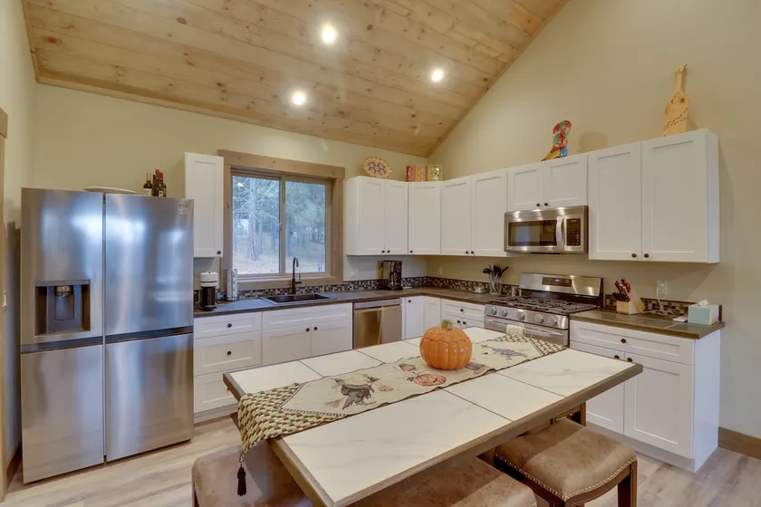 Bigfork Cottage w/ Lake Views: 5 Mi to Downtown - Image 1