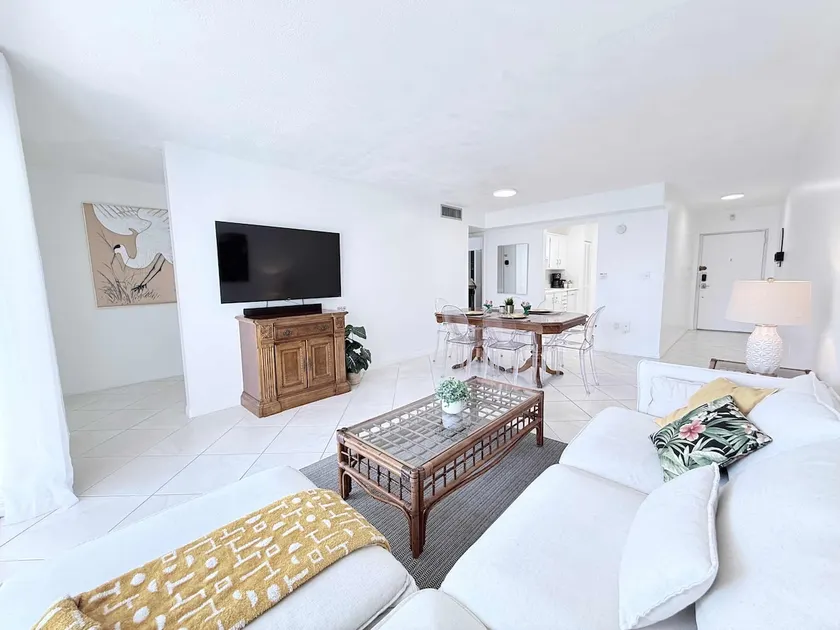 le cartier sunny isles ocean paradise - Image 1
