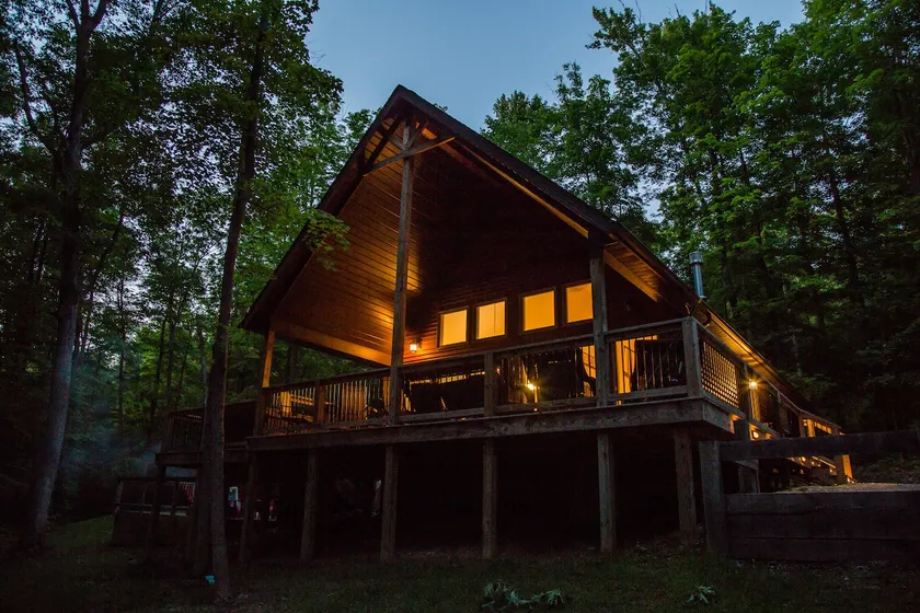 Covered Deck • Forest View • Fire Pit • Pets - Image 1