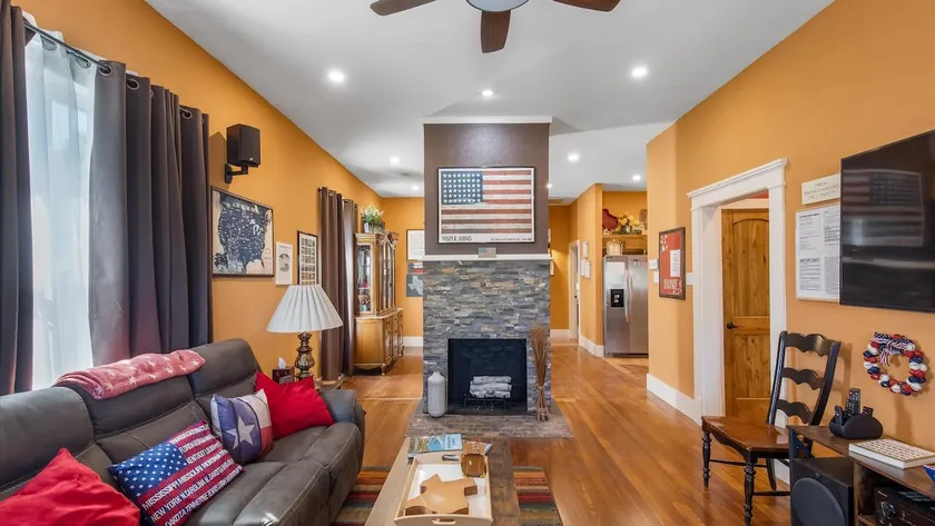 Stockyards-1 mi-TCU close-Sleeps 8-Americana House - Image 1