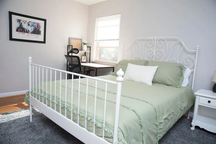 Cozy Apartment in Pleasant Ridge #1 - Image 1