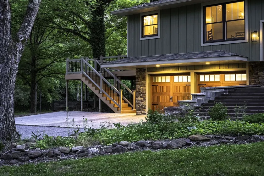 Family-Friendly 3BR Home w Bunk Room & Yard - Image 1