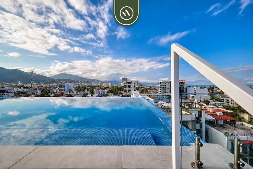 Equipped 2BR Condo in Versalles - Pool - King Bed - Image 1