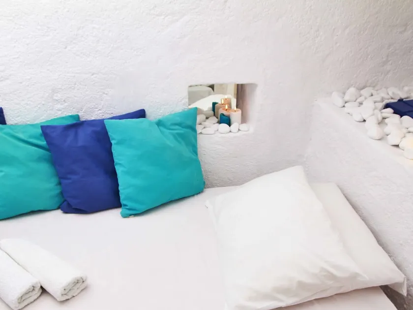 White Cave House - Image 1