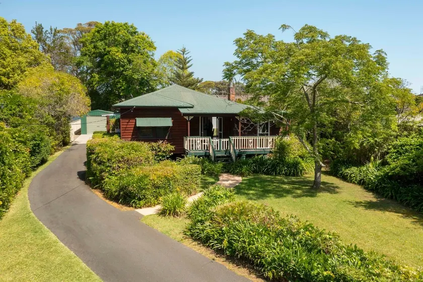 Campbell's Cottage by Experience Jervis Bay - Image 1