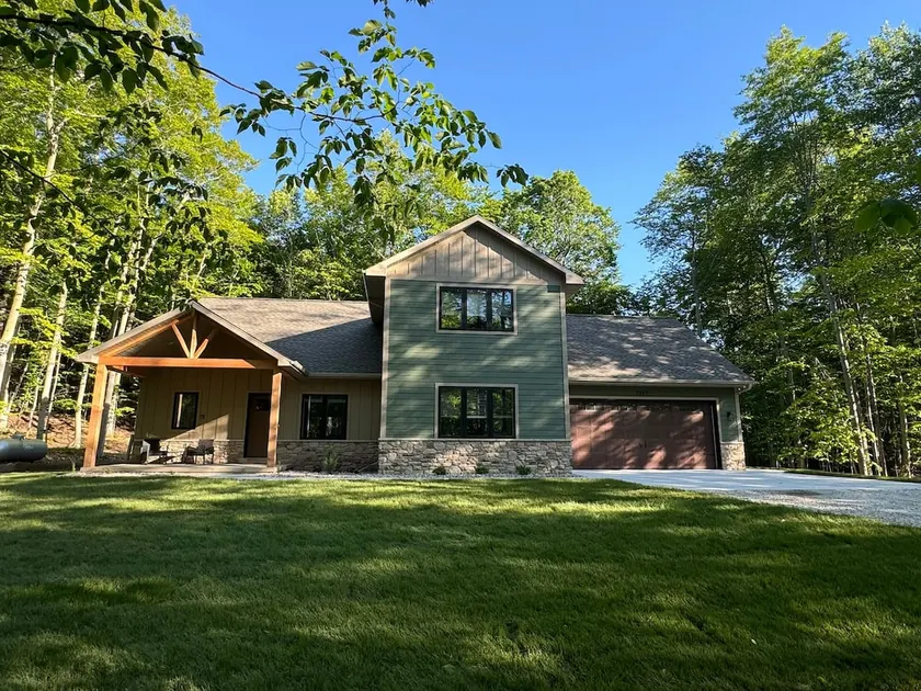 5 Bed, 6 Bath Home Sleeps 24 w/Hot Tub in Door Co. - Image 1