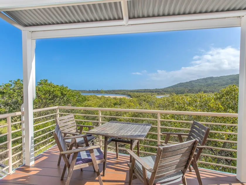 Balcony Overlooking Creek - 2 Bed Apt - U21 - Image 1