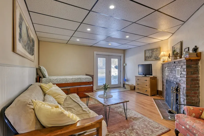 16 Apartment near Acadia Open Hearth Inn - Image 1