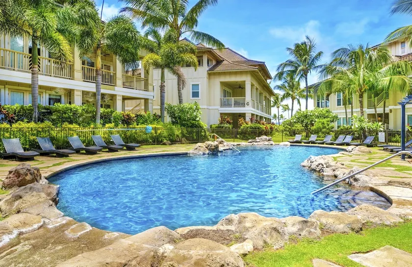 7BD/7BA AC w Pool, Short Walk to Beach - Image 1