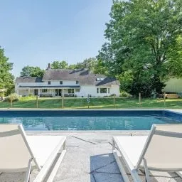 Creekside Farmhouse: Private Pond & Hot Tub - Image 1
