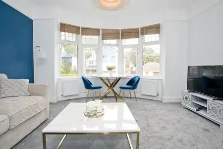A Piece of Seaside Serenity on the Sandbanks Peninsula - Image 1