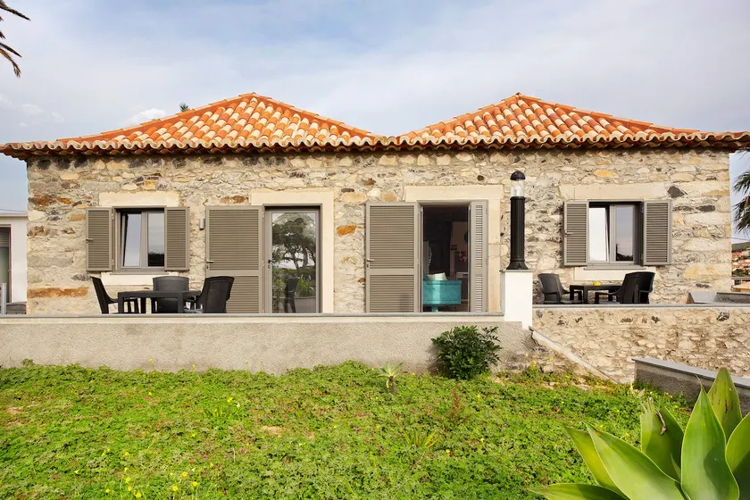 Casa de vacaciones 'Quinta Alcaparras' con vistas al mar, terraza privada y Wi-Fi - Image 1