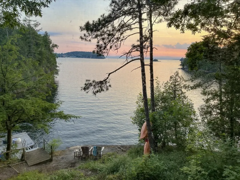 Finlays Cove on the Lake - Image 1