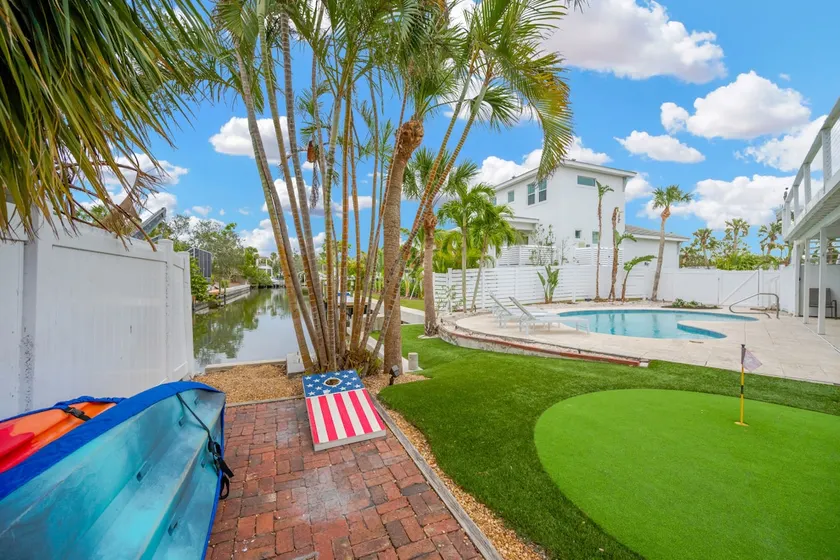 Waterfront Siesta Key home w/ Pool, HotTub & Mini Putt - Image 1