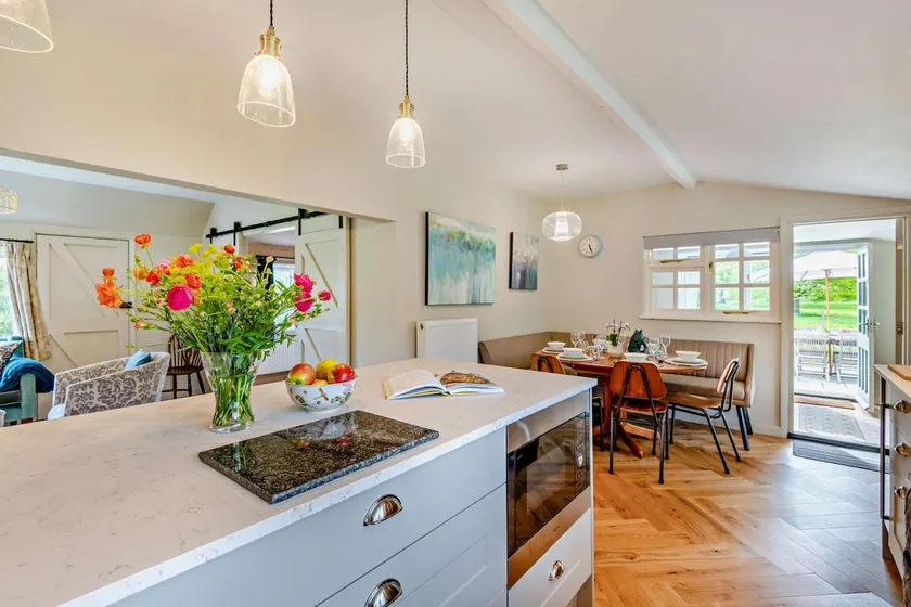 3 Bed in Marden oc-w28286 - Image 1