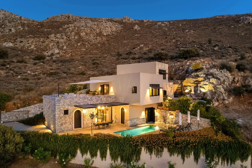 Askianos I - Private Patio & Endless Views - Image 1
