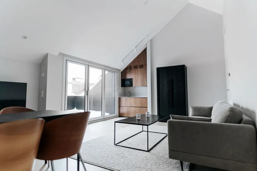 Top-floor modern apartment with amazing terrace - Image 1