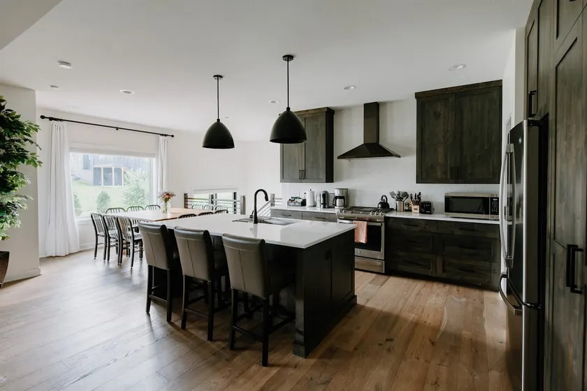 Luxurious 5-BR Retreat with Gym & Game Area - Image 1