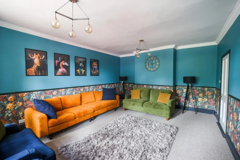 5 bed central home- beautiful mode… - 20602 - Image 1