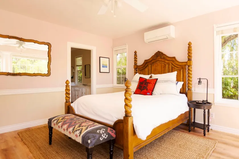 Escape to a Charming 1 Bed Casita on a Sonoma Farm - Image 1