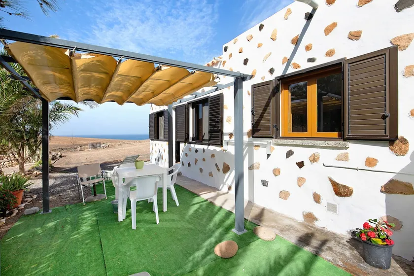 Maison de vacances 'La Solapa' avec vue sur les montagnes, jardin partagé et Wi-Fi - Image 1