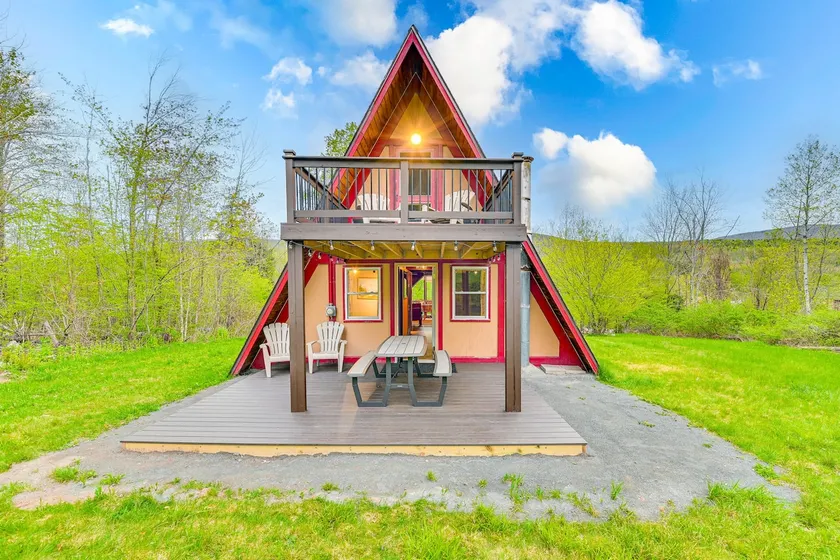 Walk to Ski Lift! Charming Hunter A-frame - Image 1