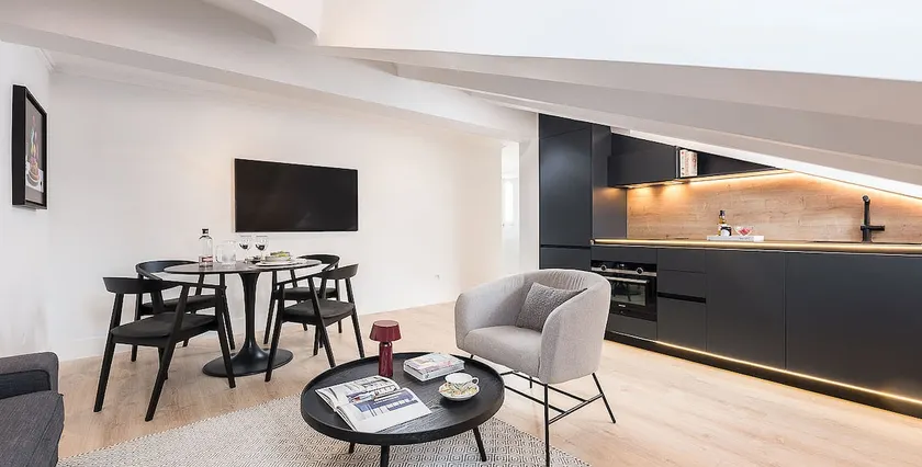 Homeclub | Modern Apartment in Salamanca - Image 1