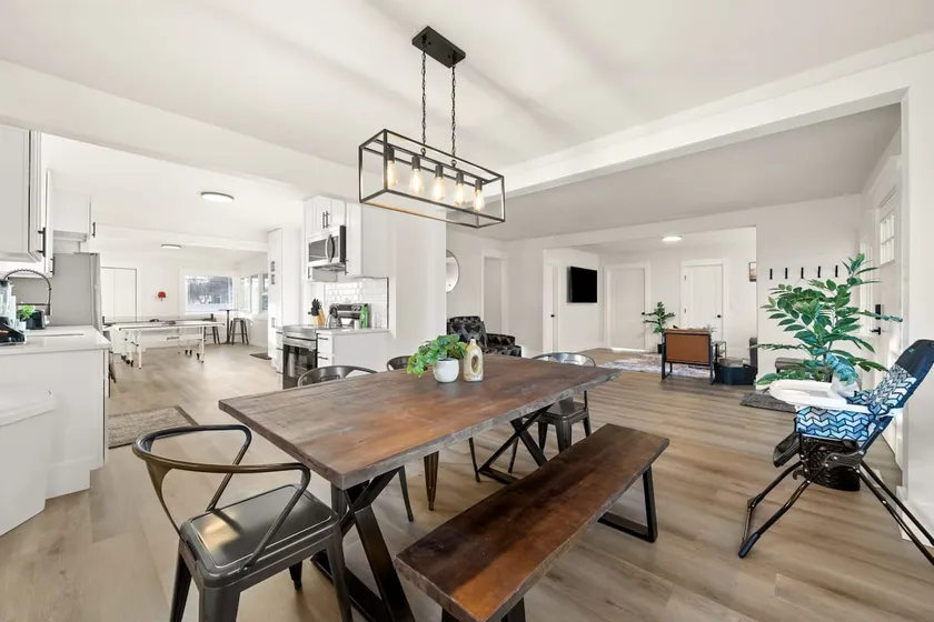 Newly Renovated Comfy Retreat - Image 1